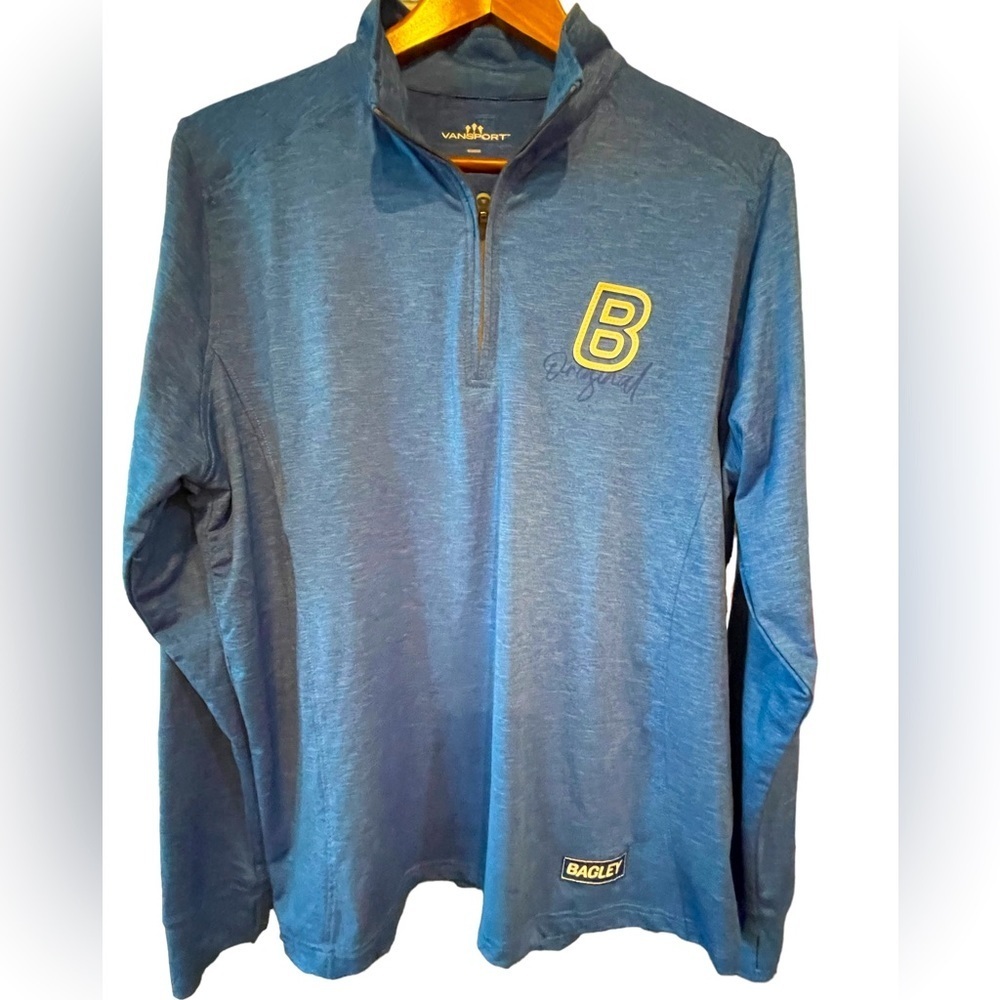 🔥💙Vansport Women’s XL blue 1/4 zip sports top Bagley original. Like new & soft